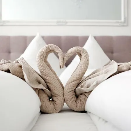 Sc 04 By Rockchair L Superhost Status L 4 Bedrooms Boxspringbeds 2 Bathrooms Balcony Elevator - Cozy Family & Business Flair Welcomes You! Апартаменты Берлин