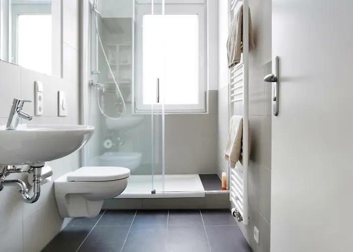 Sc 04 By Rockchair L Superhost Status L 4 Bedrooms Boxspringbeds 2 Bathrooms Balcony Elevator - Cozy Family & Business Flair Welcomes You! Apartman Berlin