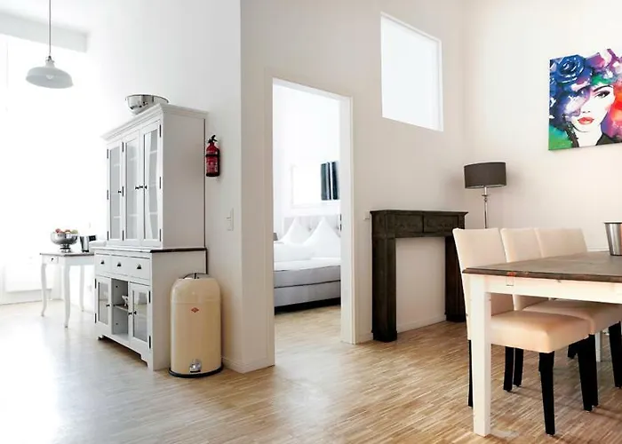 شقة Sc 04 By Rockchair L Superhost Status L 4 Bedrooms Boxspringbeds 2 Bathrooms Balcony Elevator - Cozy Family & Business Flair Welcomes You!