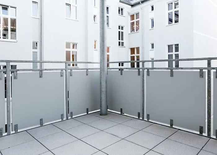 Sc 04 By Rockchair L Superhost Status L 4 Bedrooms Boxspringbeds 2 Bathrooms Balcony Elevator - Cozy Family & Business Flair Welcomes You! Apartment Berlin