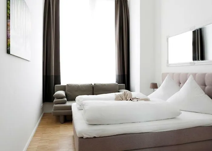 Sc 04 By Rockchair L Superhost Status L 4 Bedrooms Boxspringbeds 2 Bathrooms Balcony Elevator - Cozy Family & Business Flair Welcomes You! Lägenhet *