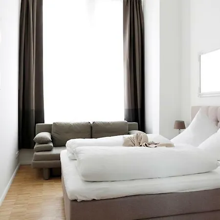 Sc 04 By Rockchair L Superhost Status L 4 Bedrooms Boxspringbeds 2 Bathrooms Balcony Elevator - Cozy Family & Business Flair Welcomes You! Appartement *
