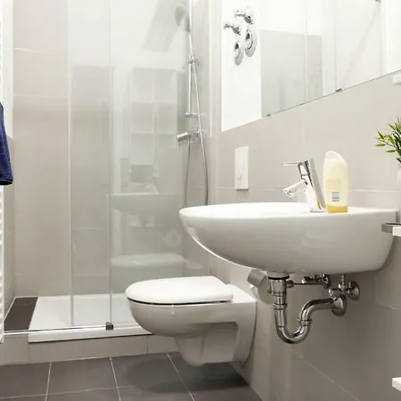 Apartmán Sc 04 By Rockchair L Superhost Status L 4 Bedrooms Boxspringbeds 2 Bathrooms Balcony Elevator - Cozy Family & Business Flair Welcomes You!